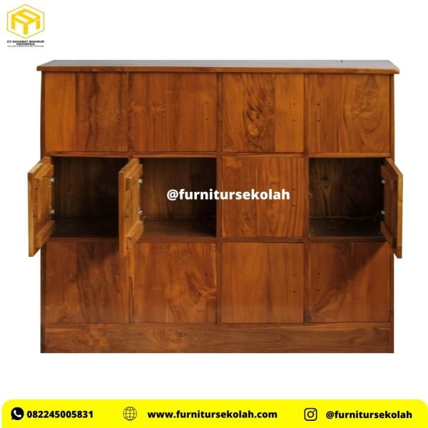 FOTO WEB Loker Sepatu